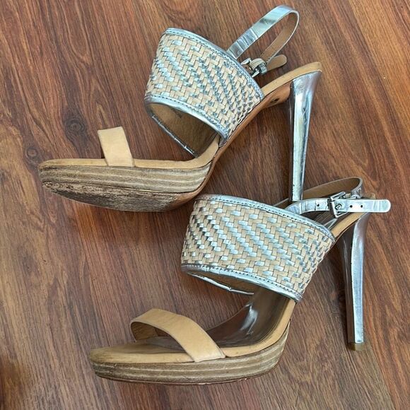 Coach silver and beige platform heels size 9 basket weave - Picture 4 of 9